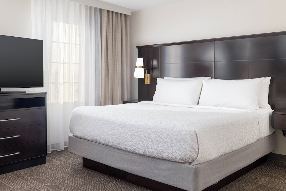 Studio, Suite, King Bed, Kitchen