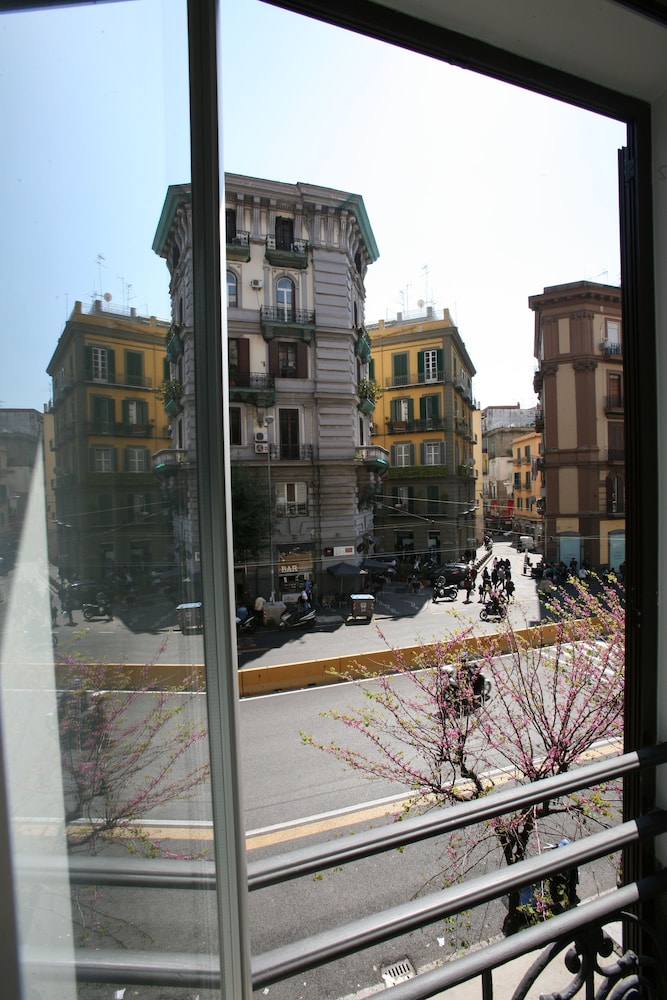 Napoli Suite Hotel 22/26