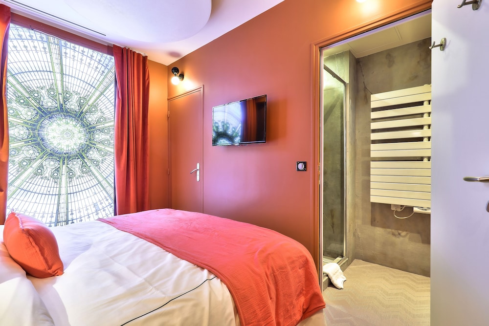 Hotel 33 Marbeuf 13/50