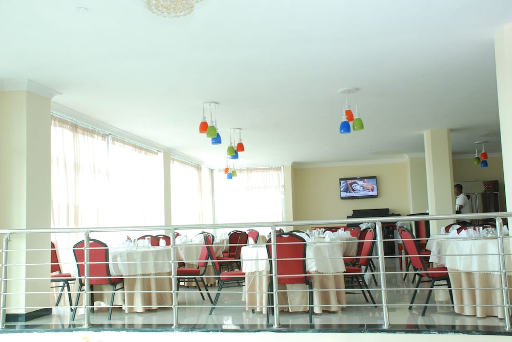 Addis Amba Hotel 22/23