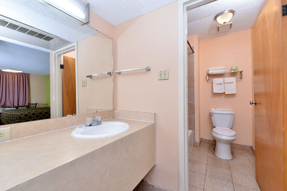 Americas Best Value Inn 8/11