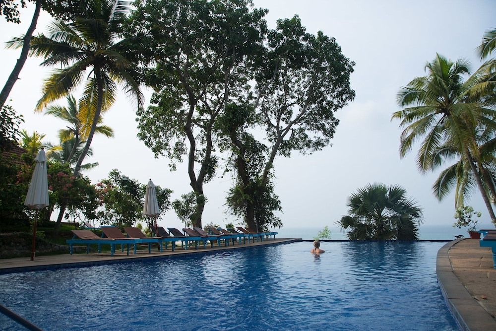 SOMATHEERAM AYURVEDA RESORT 25/38