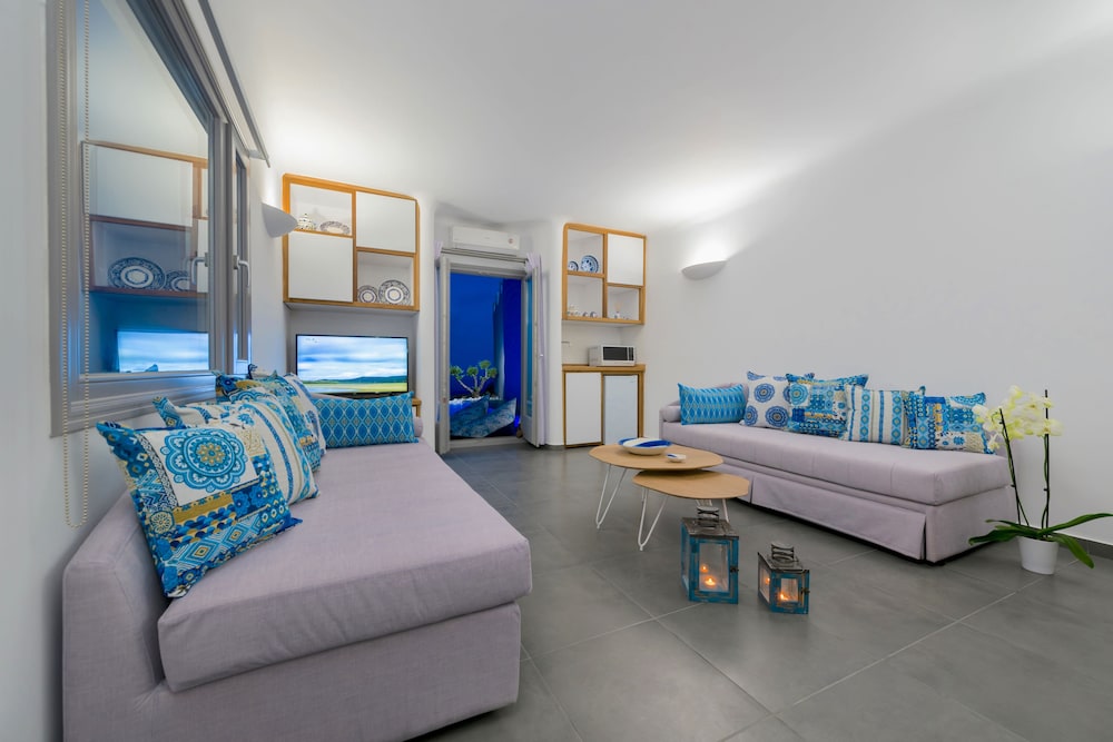 San Marino Suites 24/50