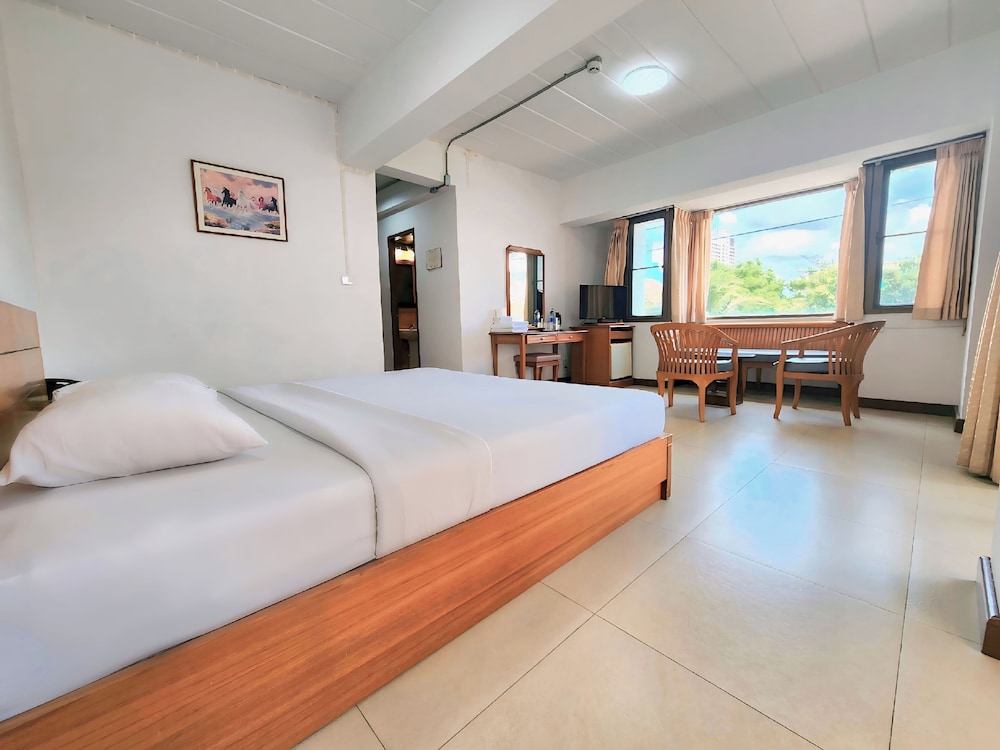Siam Palace Hotel 8/40
