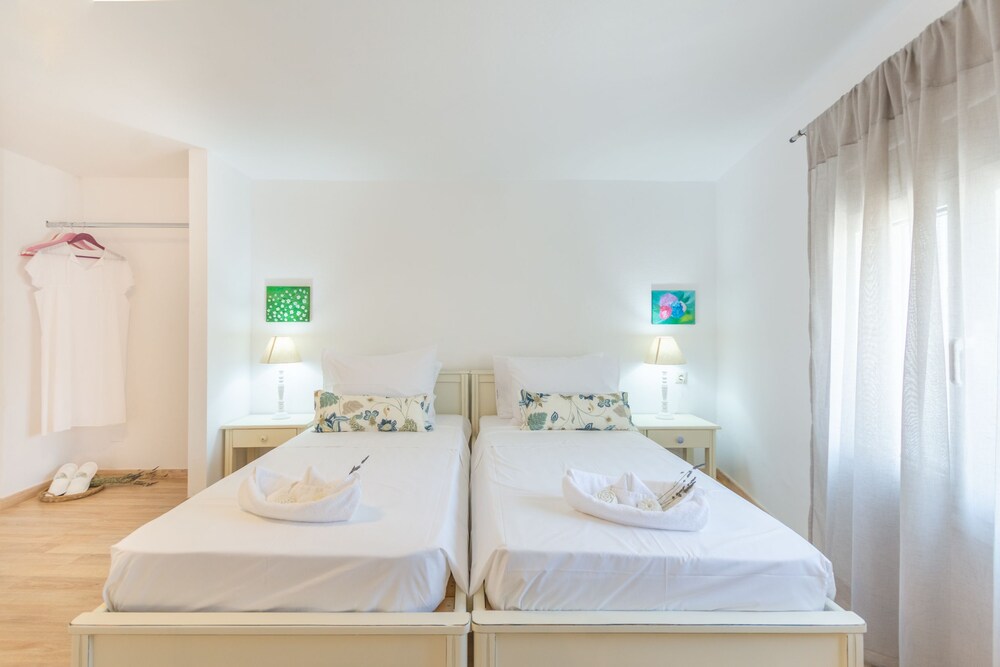 Happiness Apartments 42/75