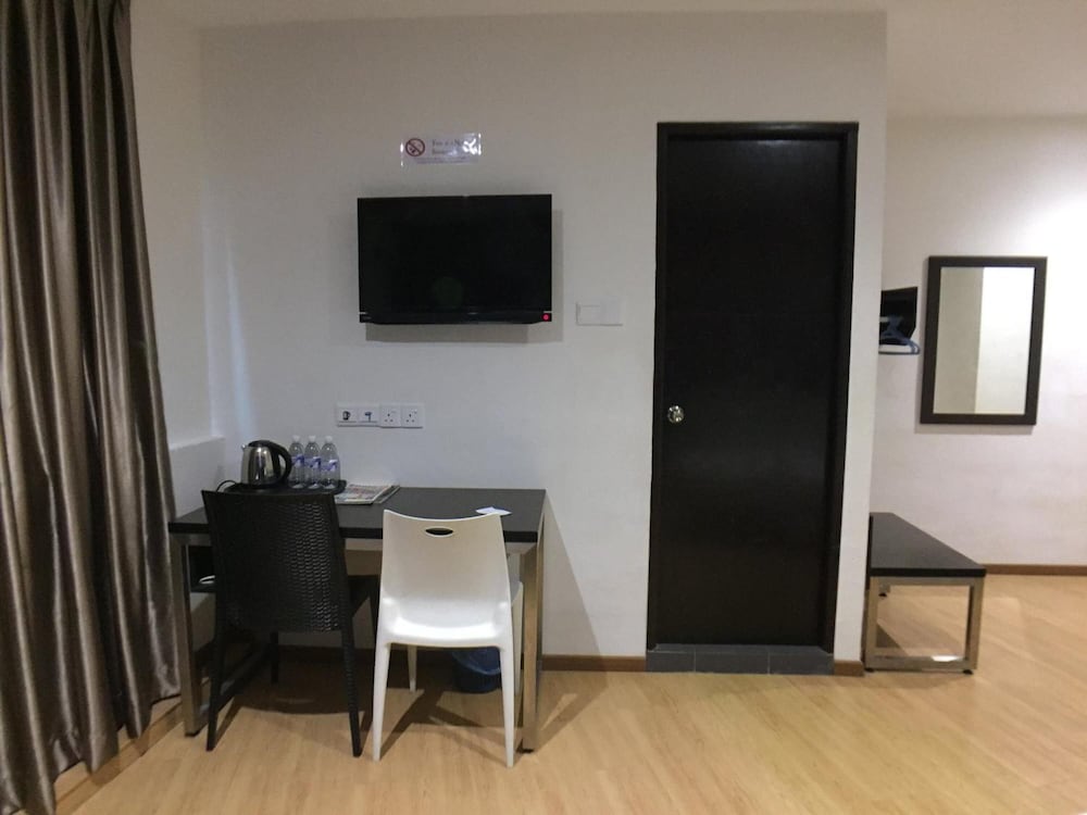 Padungan Hotel 19/23