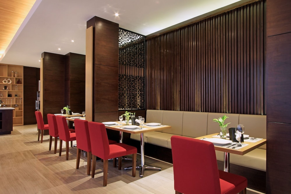 Ohana Hotel Kuta 60/69