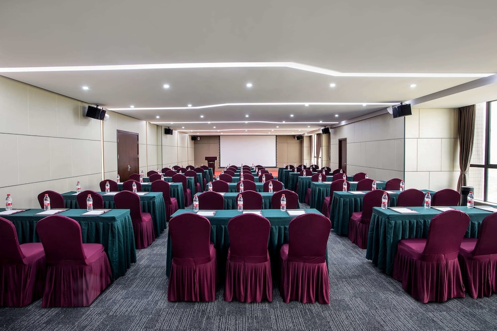 Ramada By Wyndham Huizhou Longmen 37/39