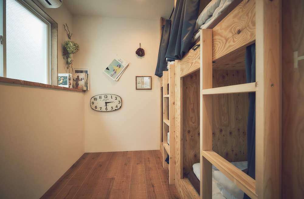 36Hostel 6/44