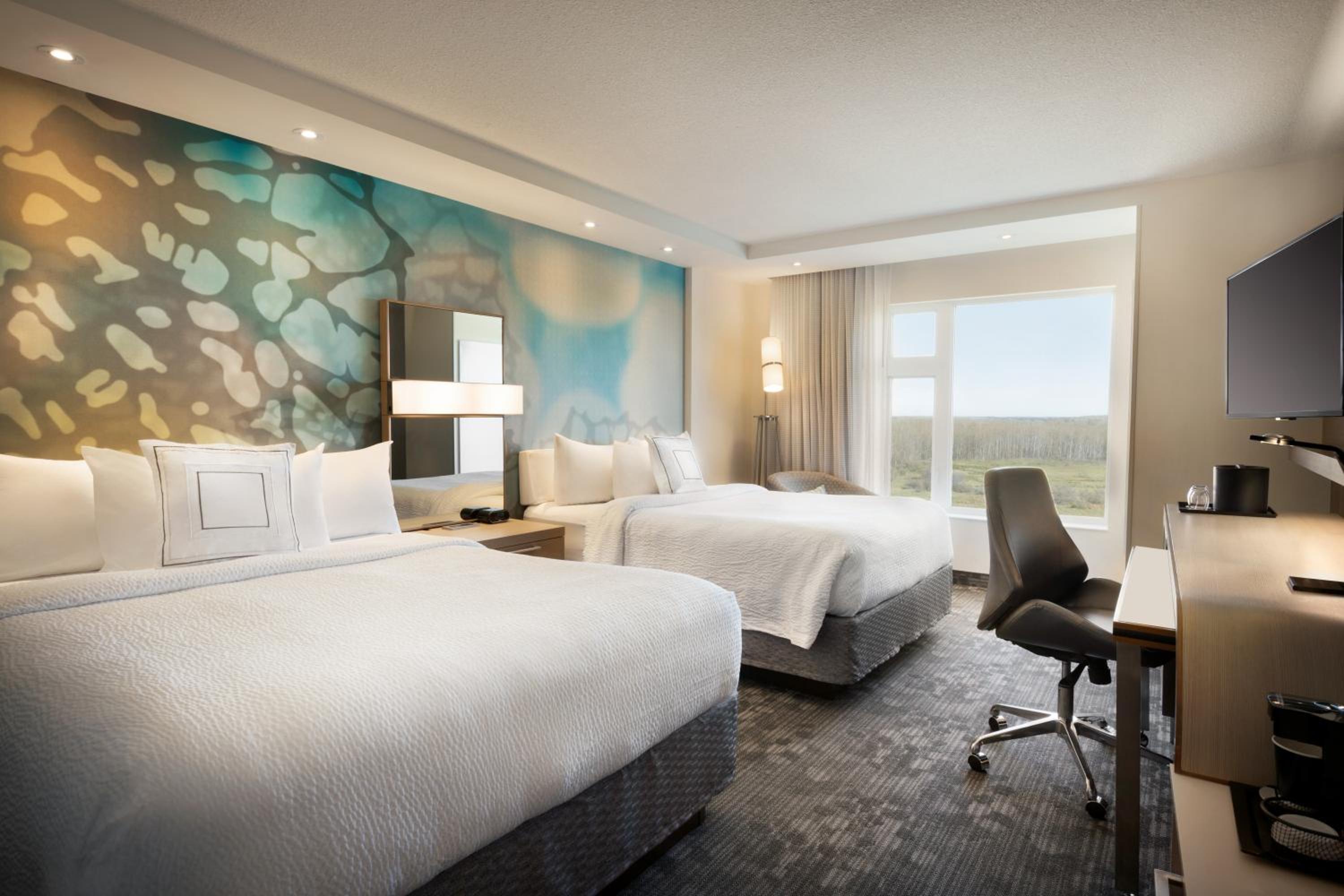 Room, King Bed, 2 Queen Beds