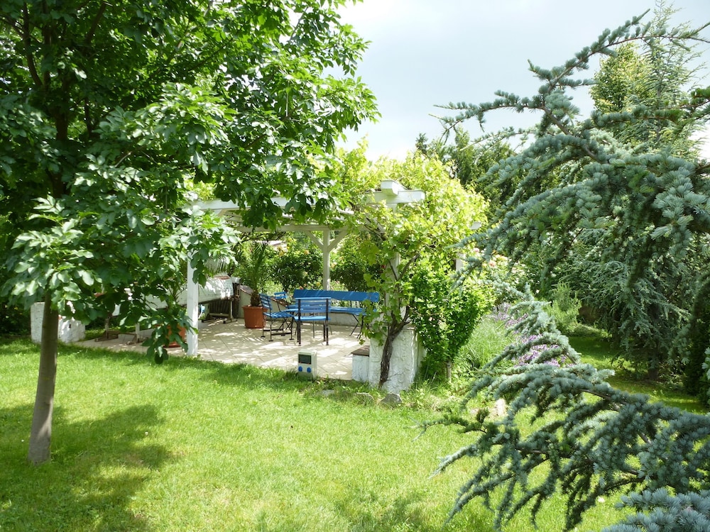 Albergo Giardino 38/50