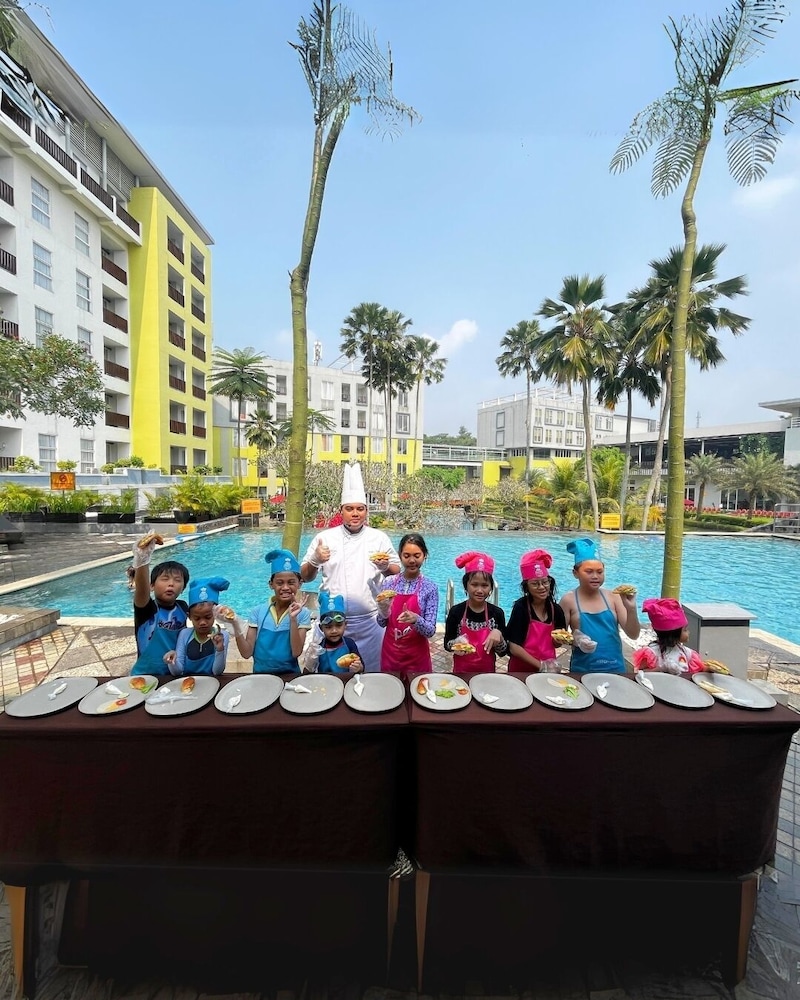 Aston Bogor Hotel & Resort 83/90