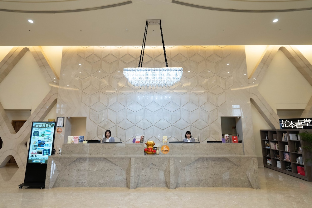 He Ti Hotel 8/50