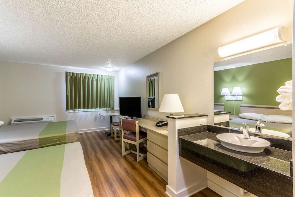 Motel6 Great Falls, MT 54/55