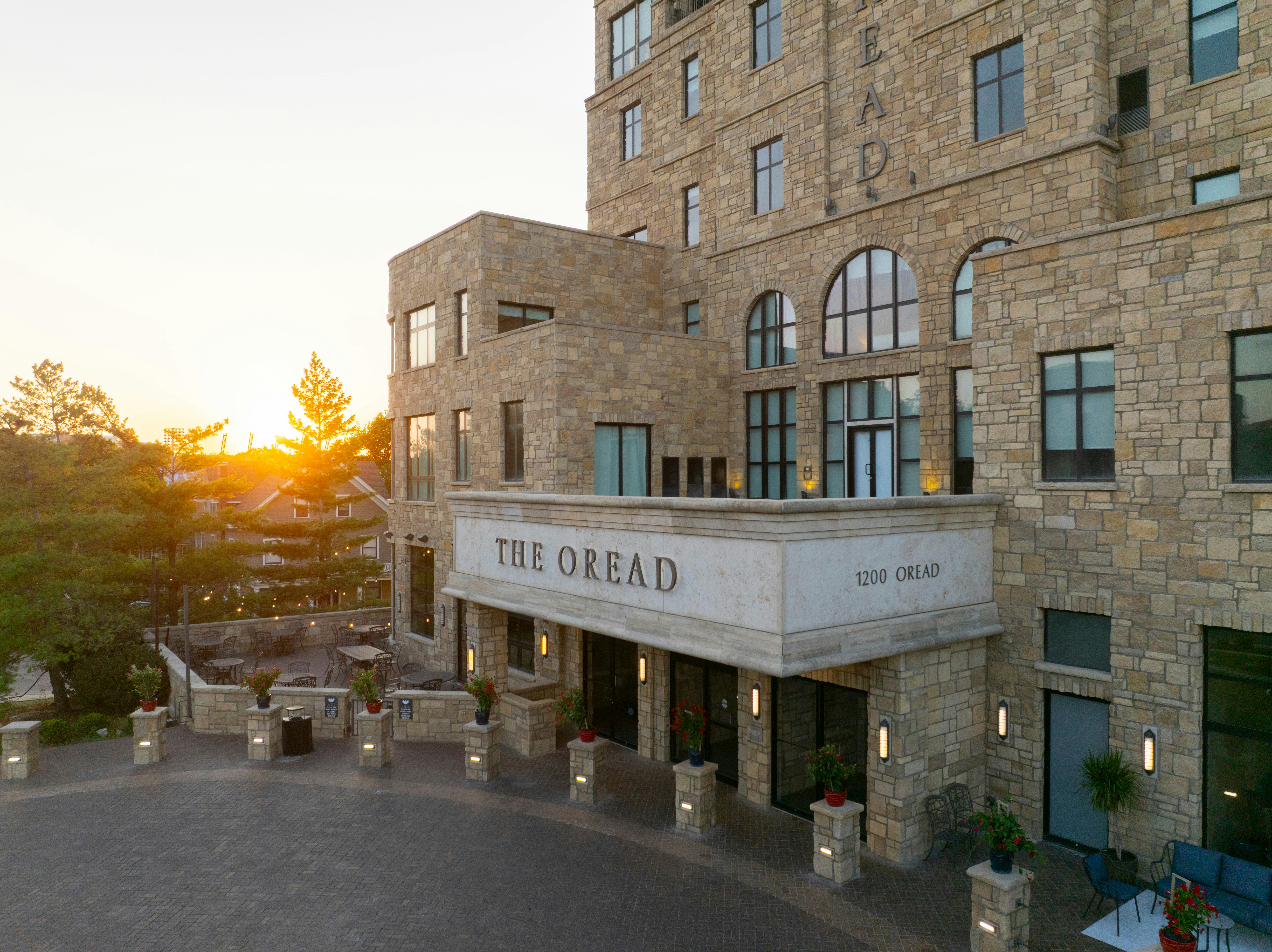 The Oread Lawrence, Tapestry Collection by Hilton 16/71