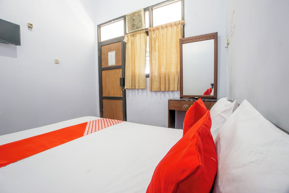 Hotel O Central Madiun Near Stasiun Kota Madiun 19/36