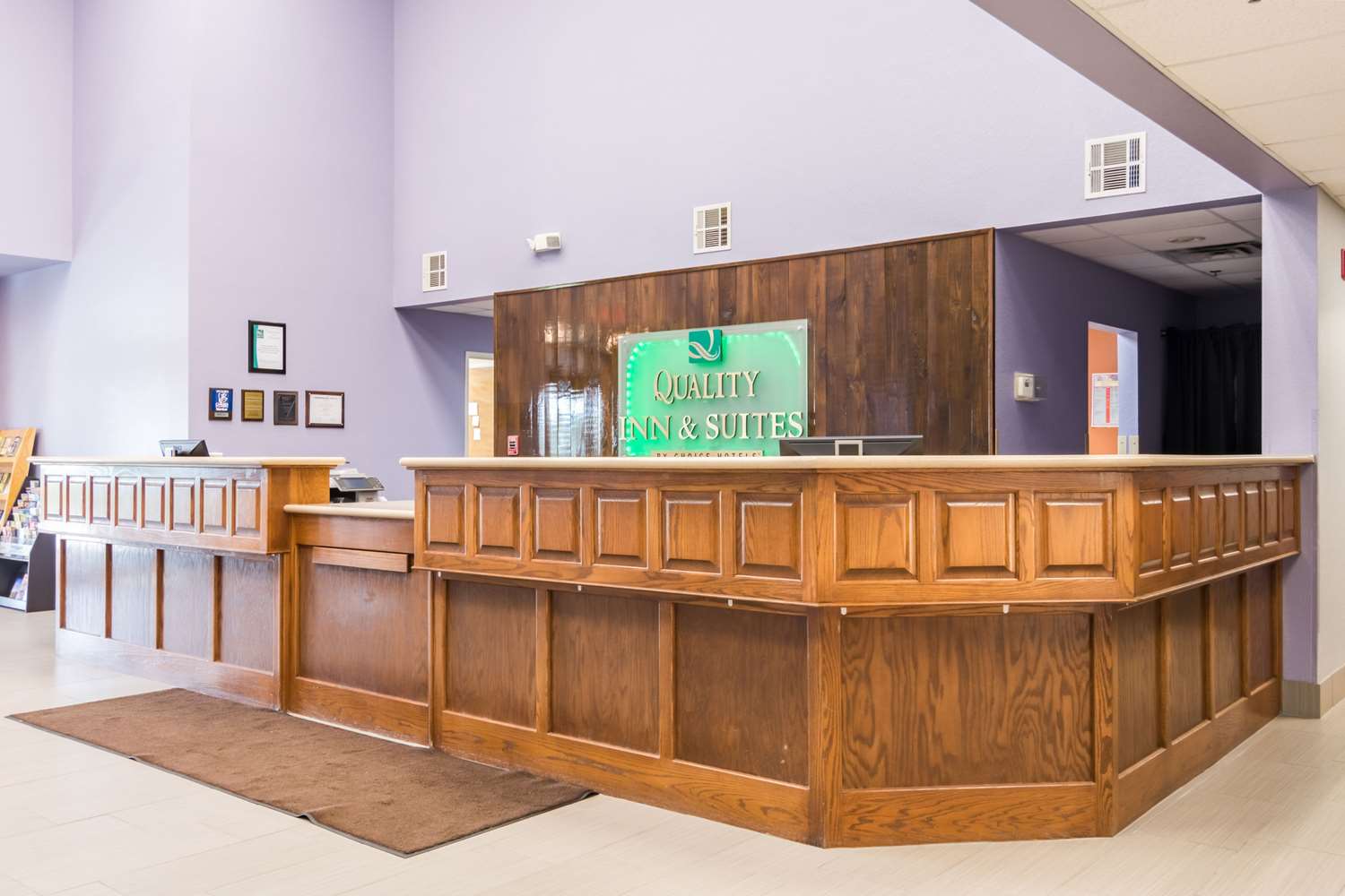 Quality Inn & Suites Alma I-40 3/26