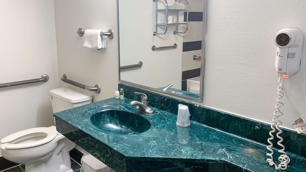 Econo Lodge Rockville 35/75