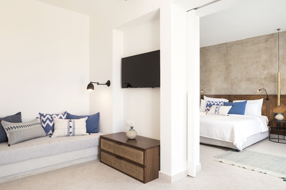 Phaea Cretan Malia 3/66