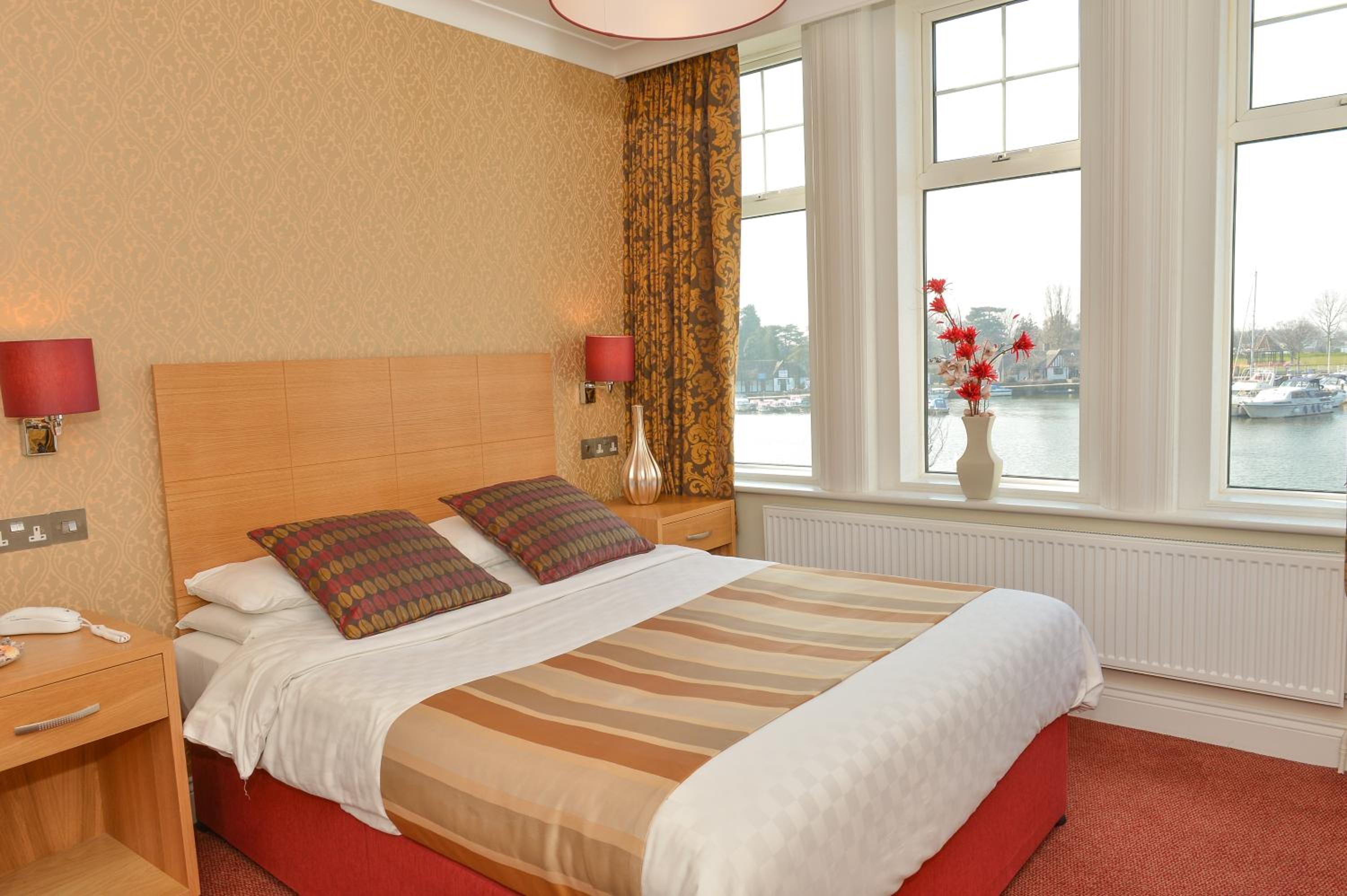 Deluxe, Double Bed, with View