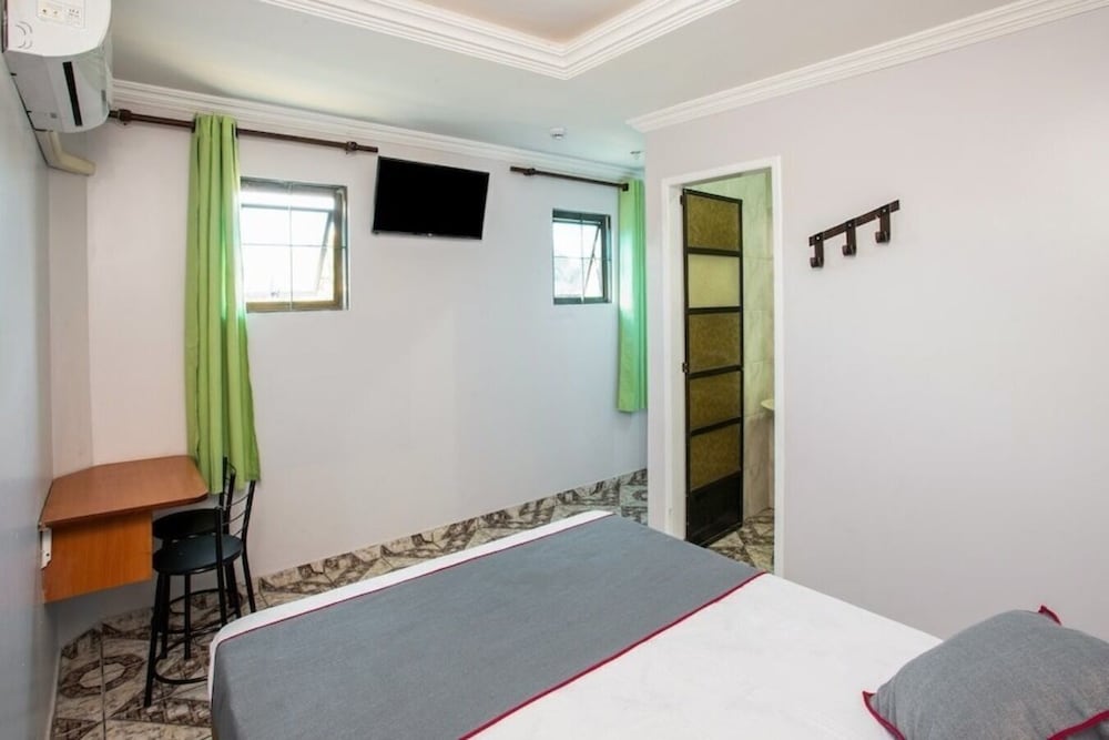Oyo Tiquatira Hotel 32/50