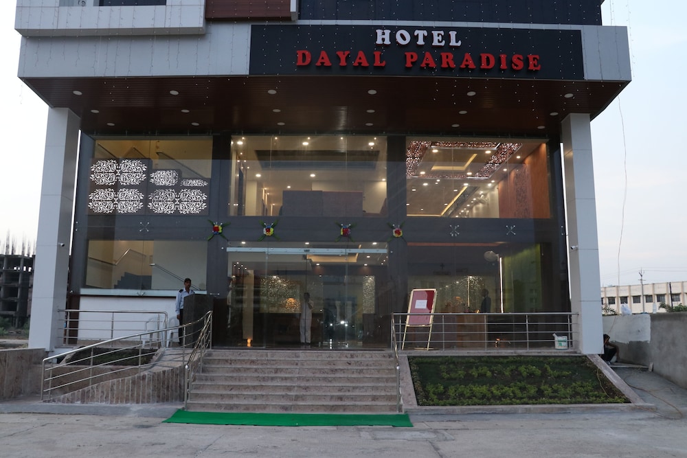 Hotel Dayal Paradise 3/26