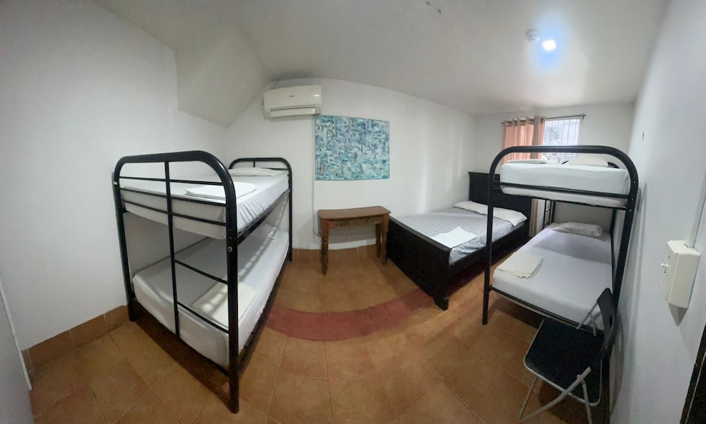 Hostal Casa 33 18/44