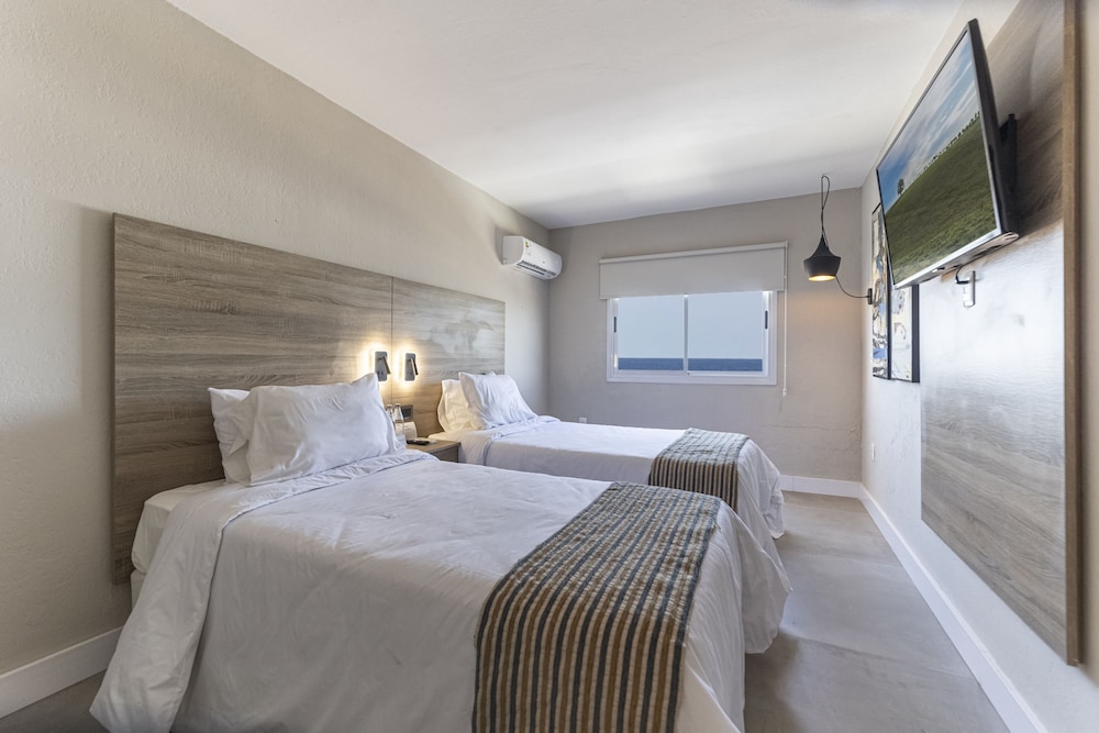 SUPERIOR, TWIN BEDS