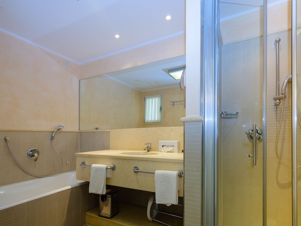 Parc Hotel Germano Suites 72/73
