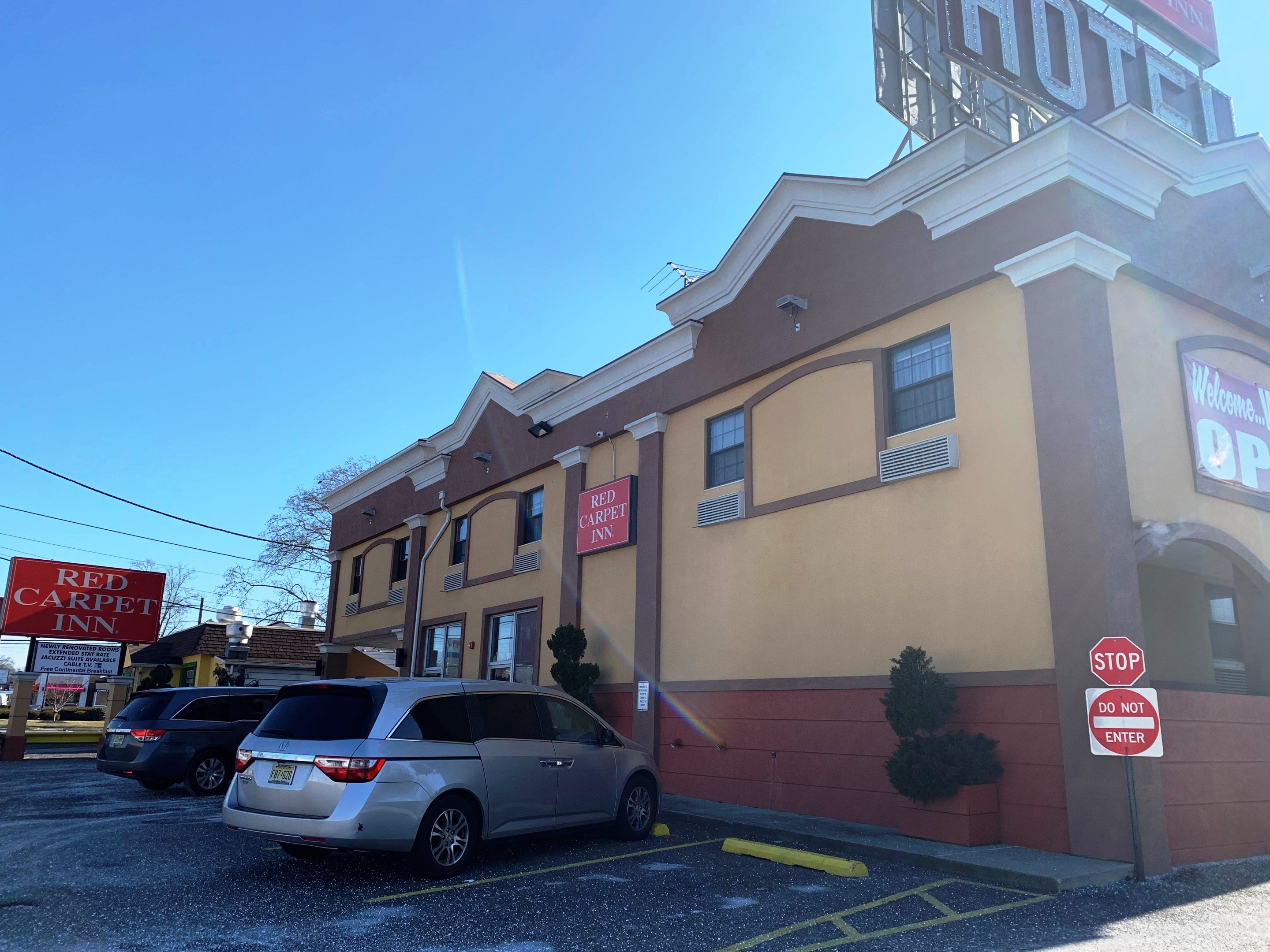 Red Carpet Inn Elmwood Park 44/48