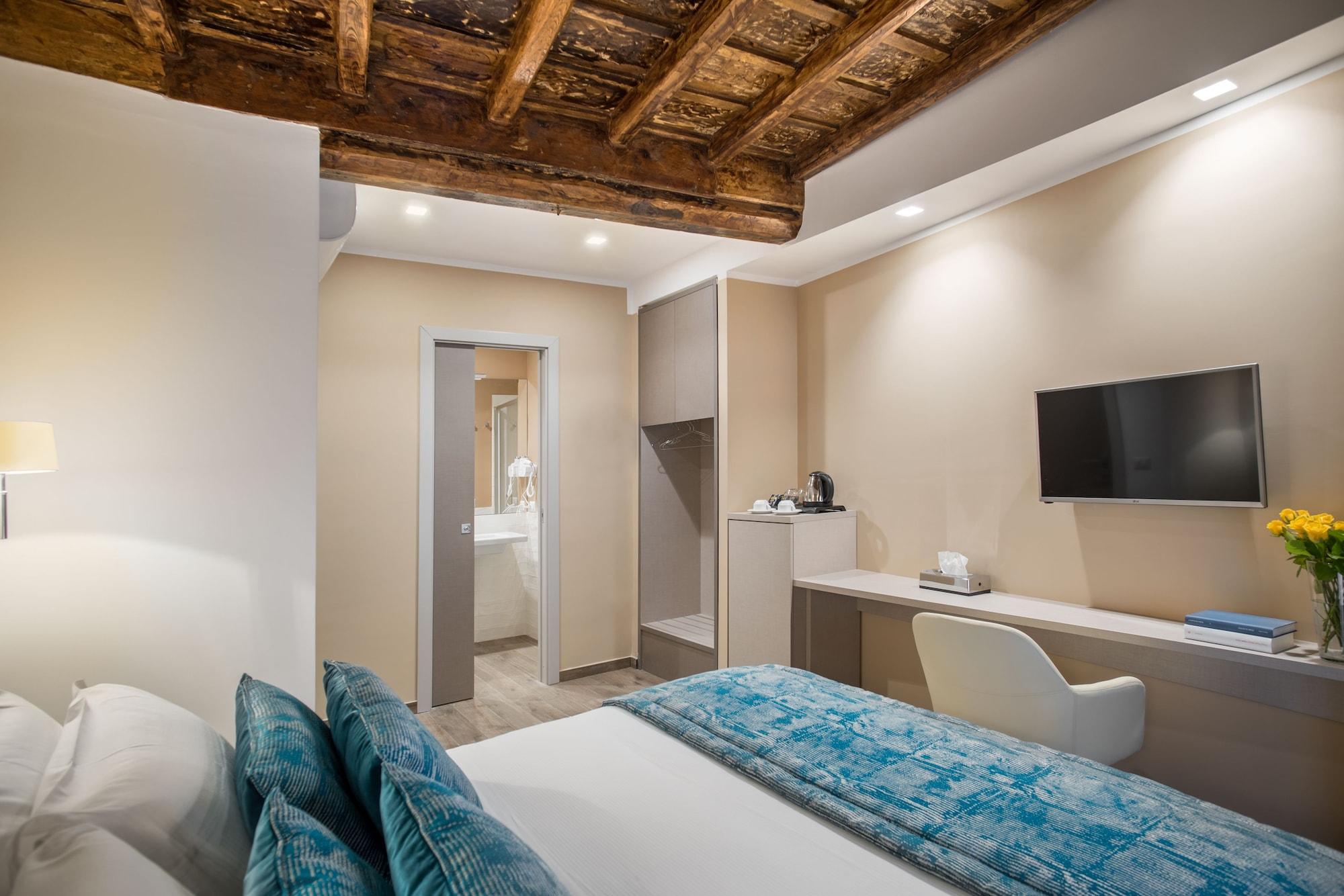 Reginella Suites 9/22