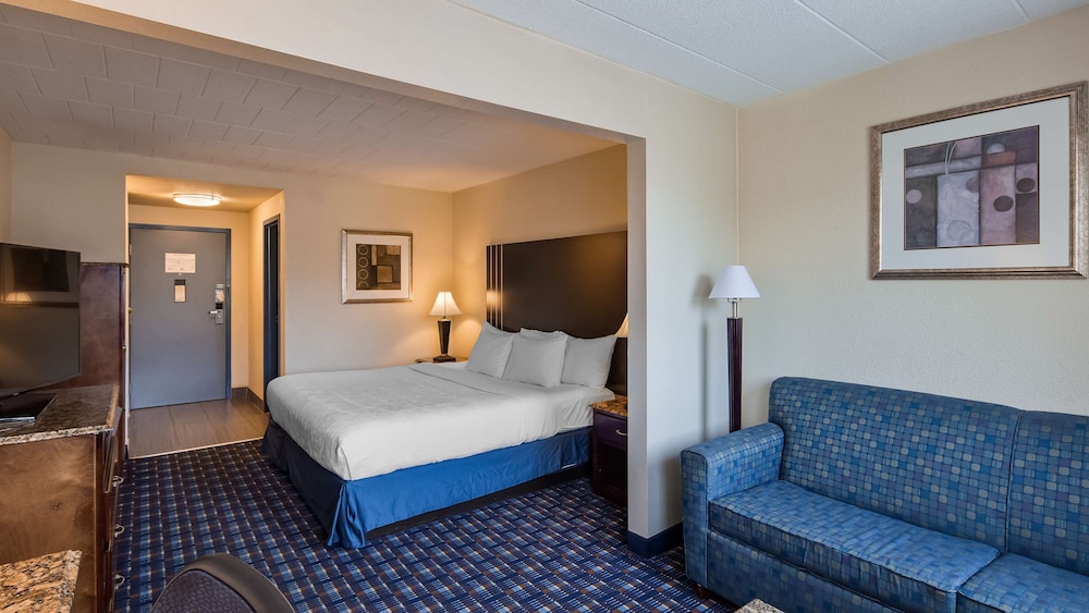 Best Western Plus Reading Inn & Suites 11/37