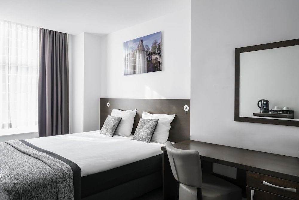 SUPERIOR, DOUBLE BED