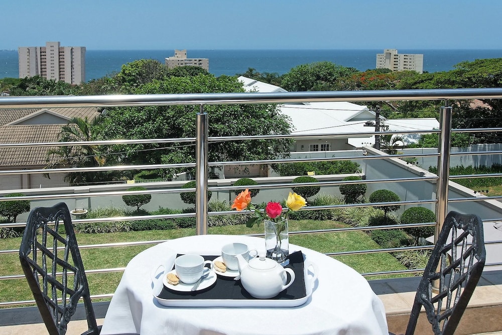 Ushaka Manor Guest House 20/37