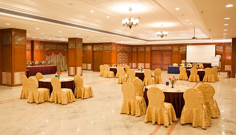 Hotel Jp Chennai Cmbt 36/47