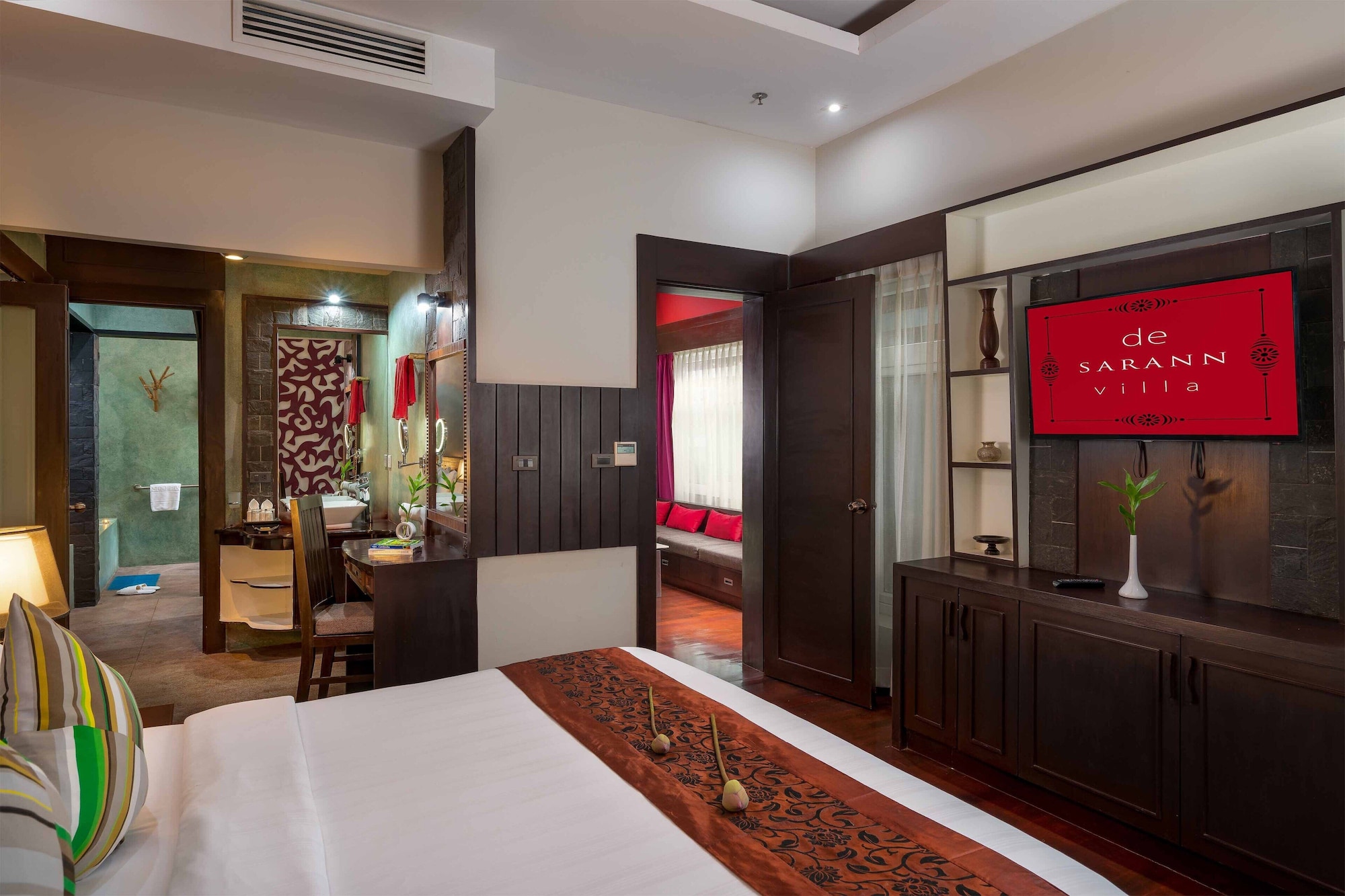 Privilege, Suite, Villa, King Bed, Sofa, Privilege Pool، De Sarann Villa 5/10