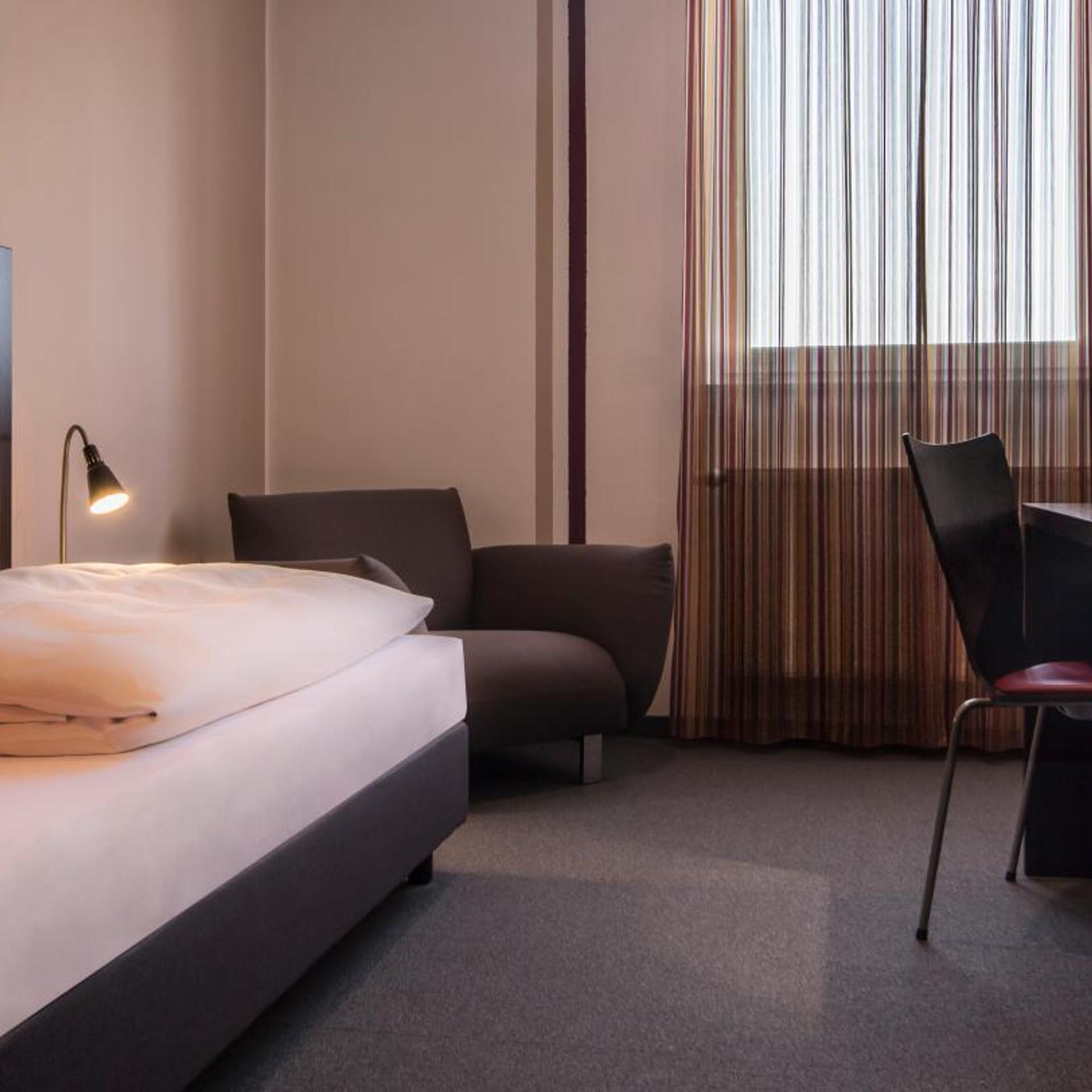 Room, Single