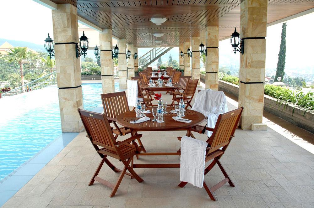 Royal Senyiur Hotel 11/18