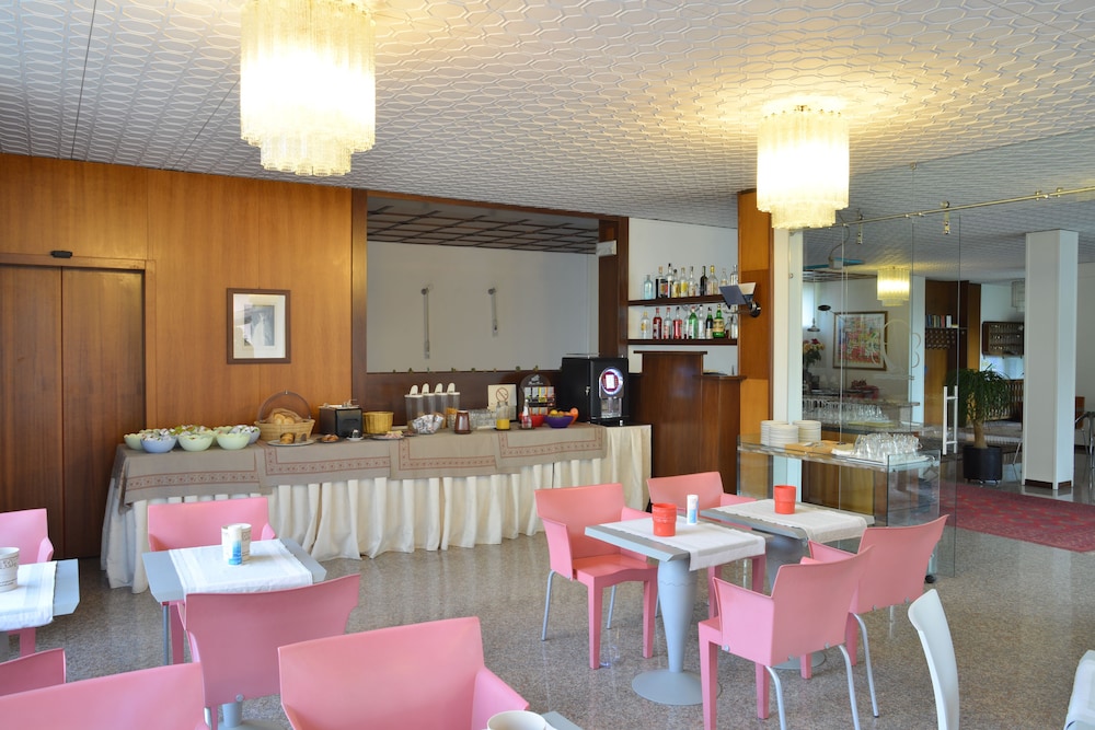Hotel Venezia 51/68