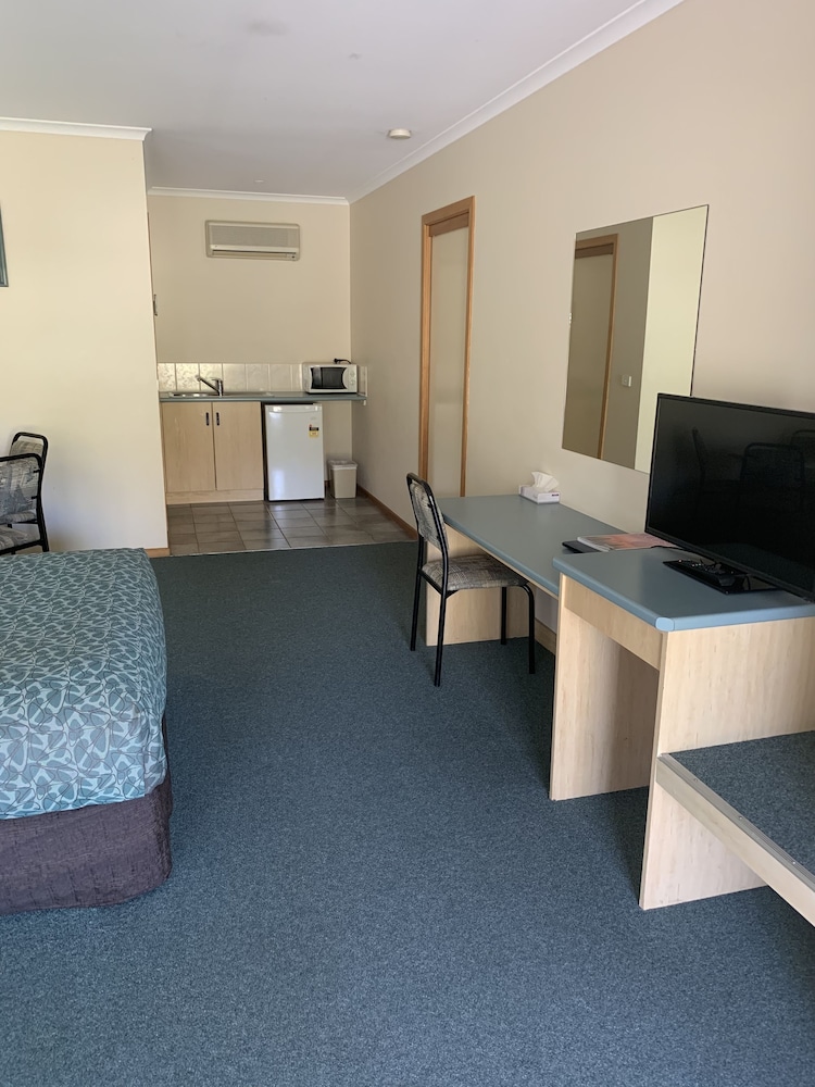 Arthur Phillip Motor Inn 25/36