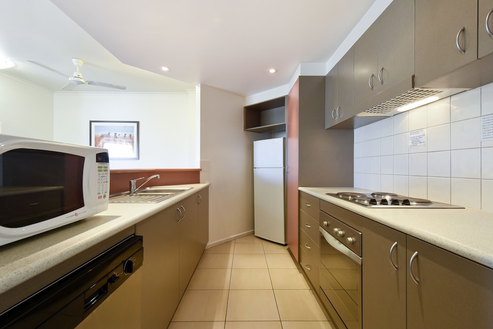 Metro Advance Apartments & Hotel Darwin 10/19