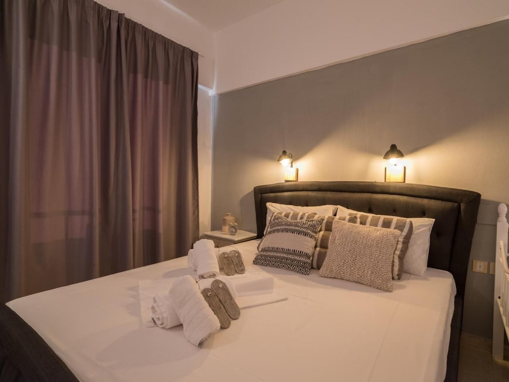 Pasiphae Hotel 17/64