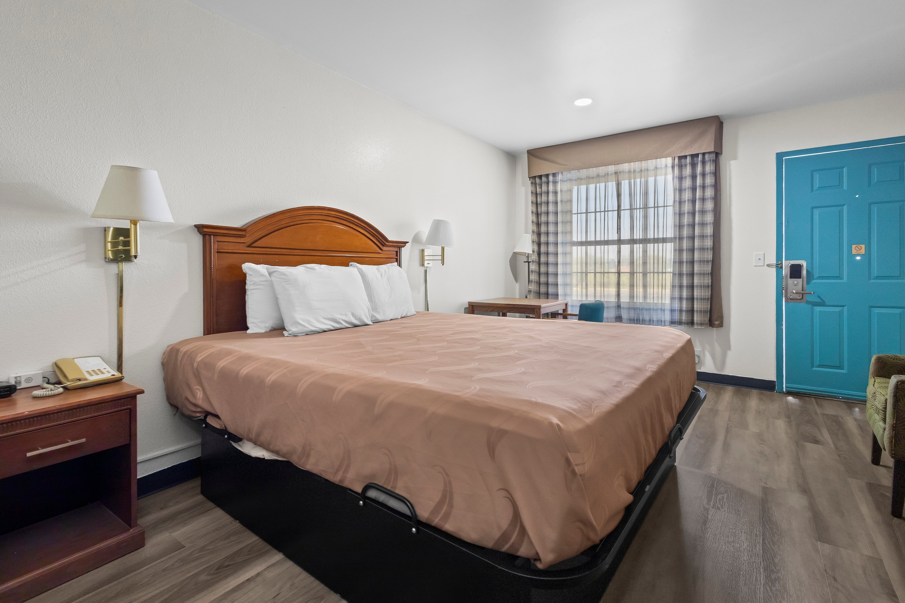 Economy Inn and Suites 38/68