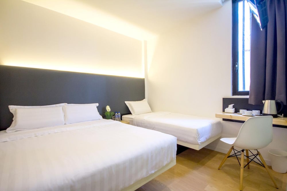 Mode Inn Icon City 7/28