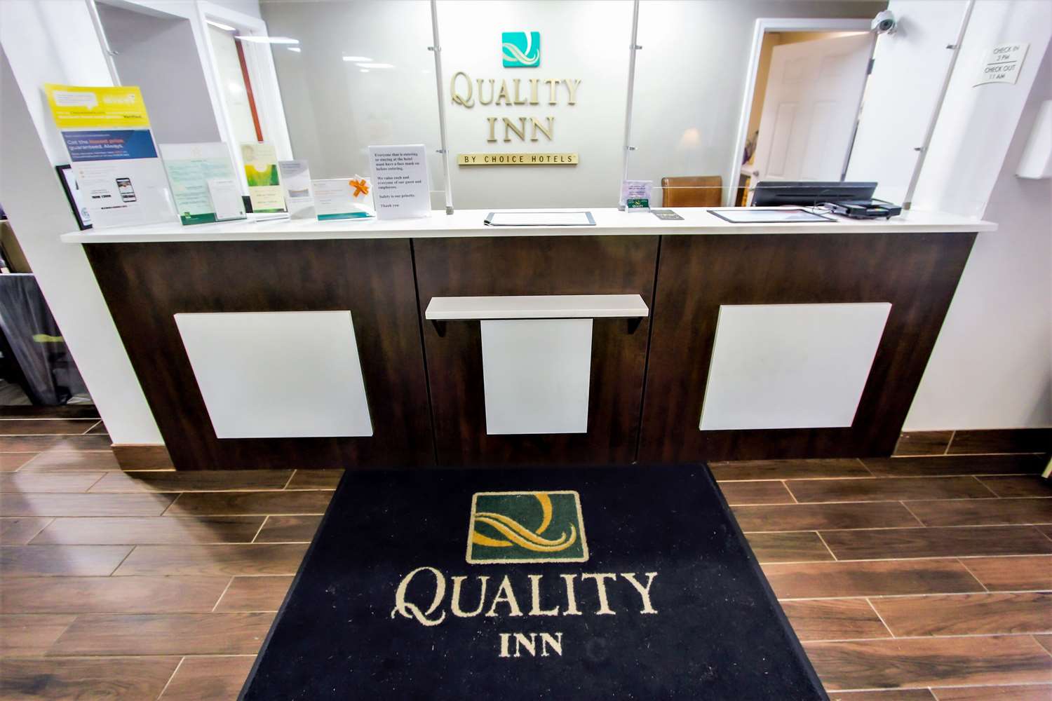 La Quinta Inn & Suites by Wyndham Fayetteville I-95 6/29