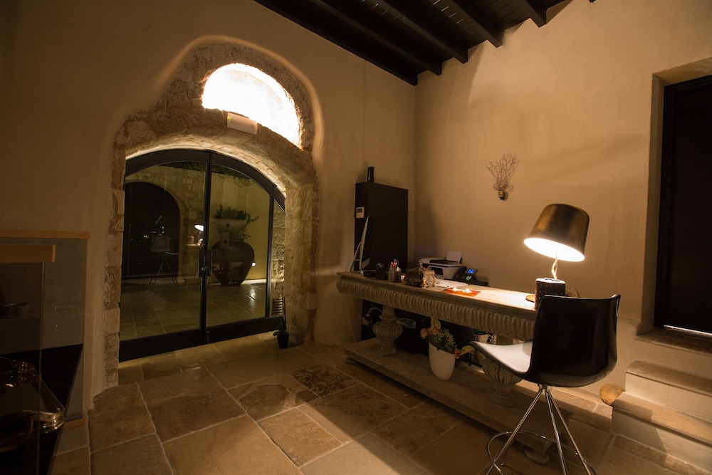 Allegory Boutique Hotel 4/100