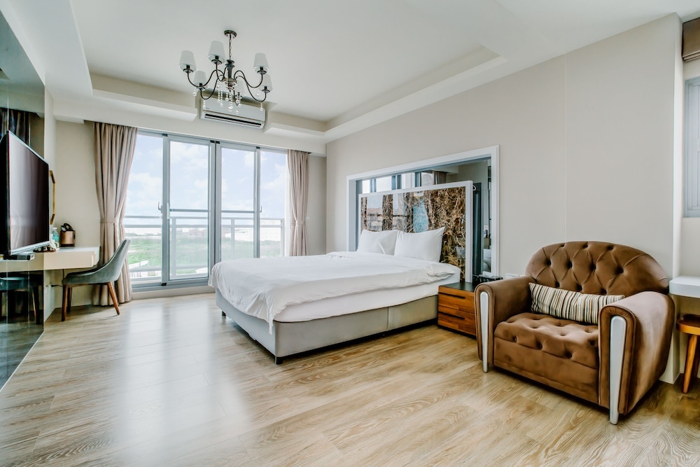 Ocean Party B&B 11/50
