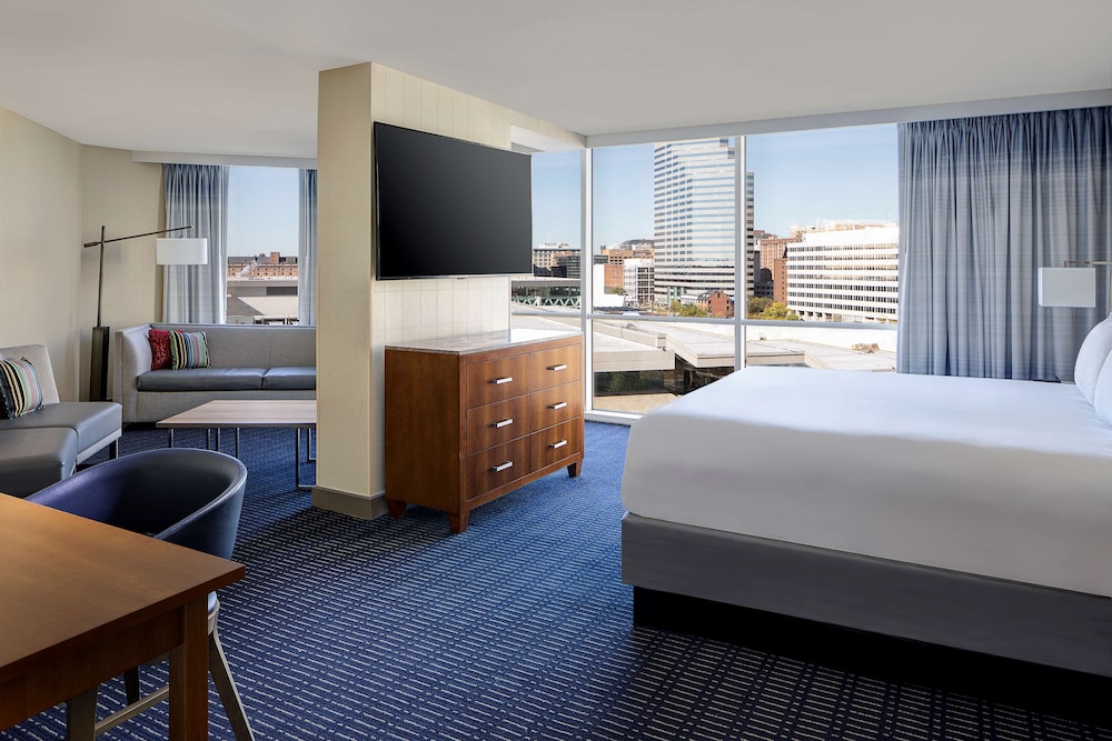 Hyatt Regency Baltimore 16/77