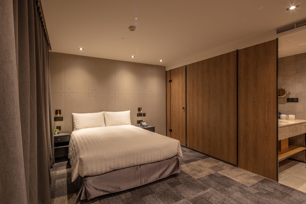STANDARD, DOUBLE BED, NO WINDOW