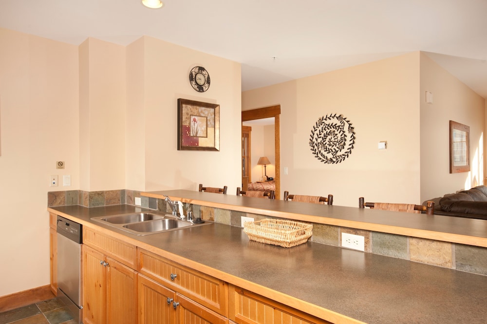 Springs 2 Bed 3 Bath Murphy 7/50